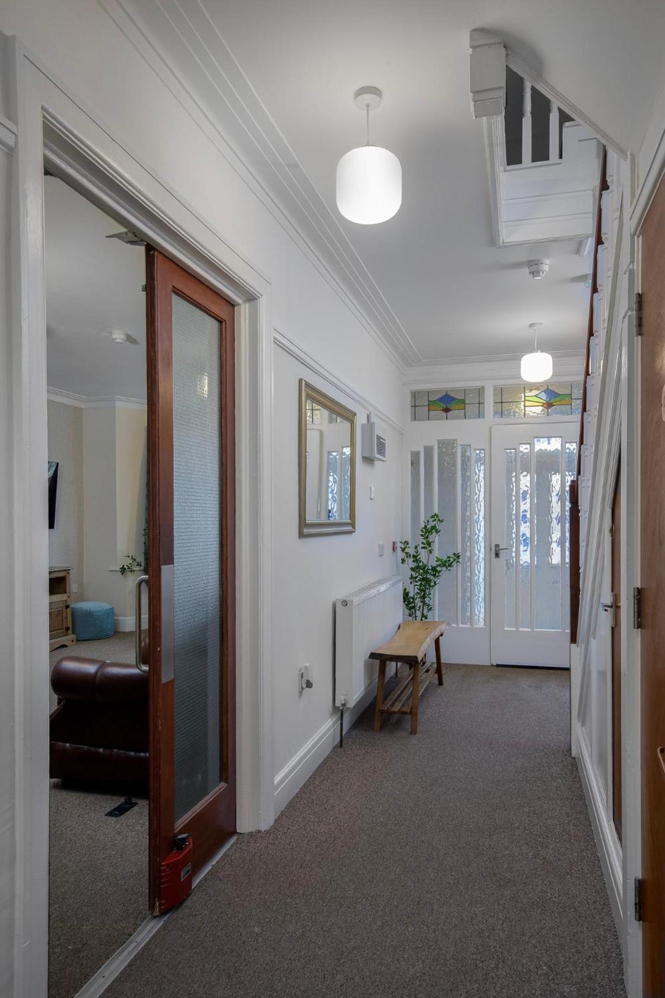 Arnside - Spacious 10-Bedroom Seaside Cottage بلاكبول المظهر الخارجي الصورة